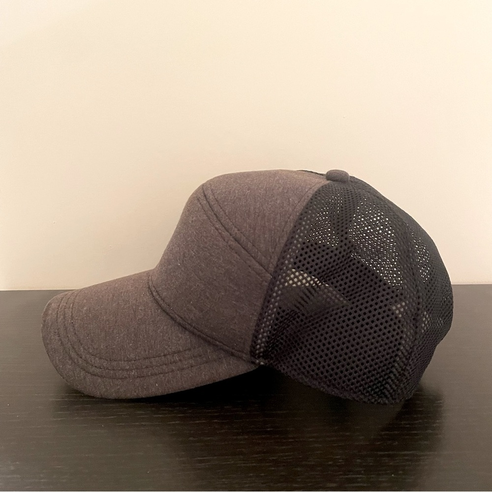 Lululemon baller hat
